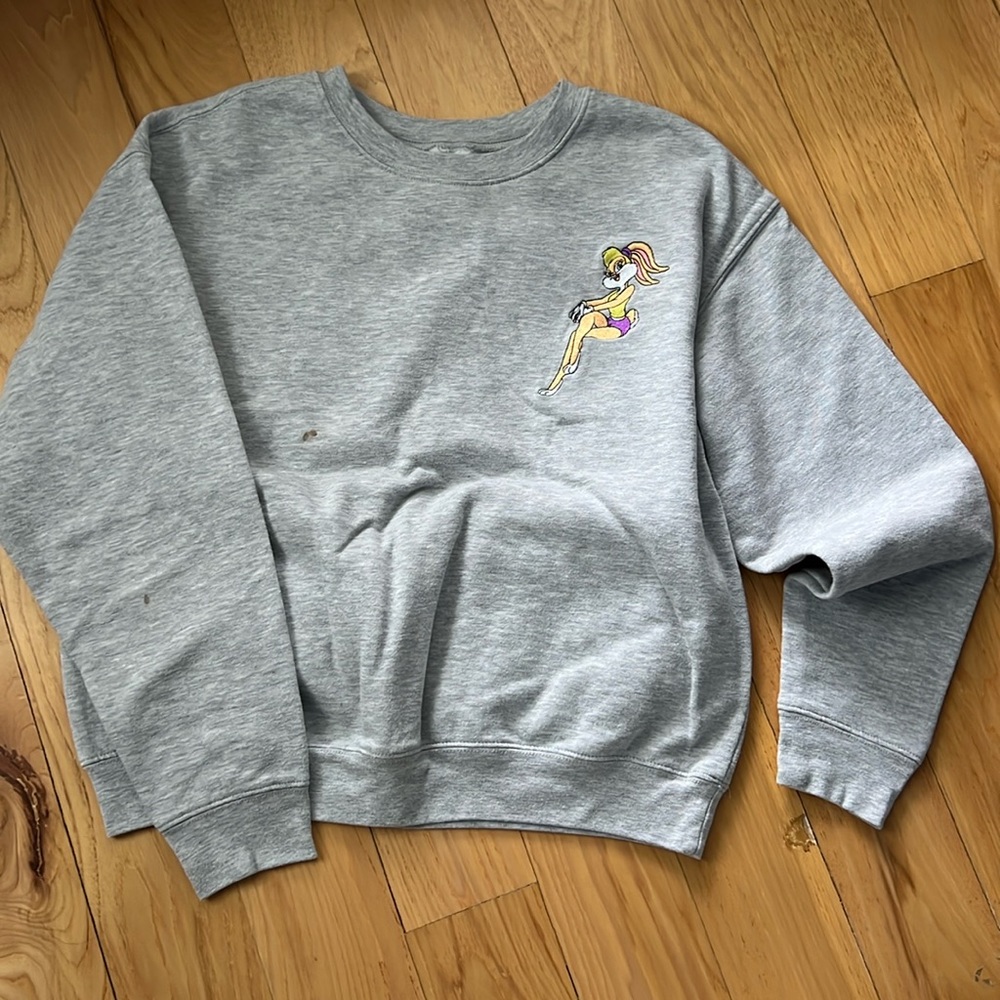 Grey crewneck